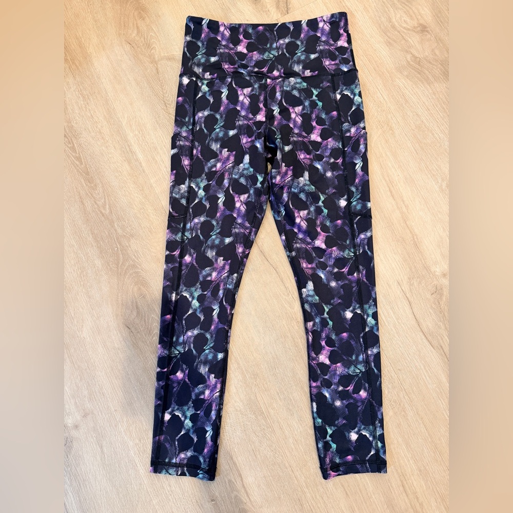 Zyia light n tight pocketed leggings - 
Size 4 - only worn a handful of times